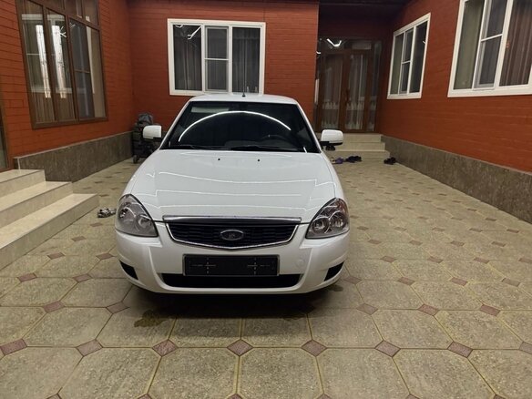 2018 Lada (ВАЗ) Priora I Рестайлинг, белый, 680000 рублей - вид 2