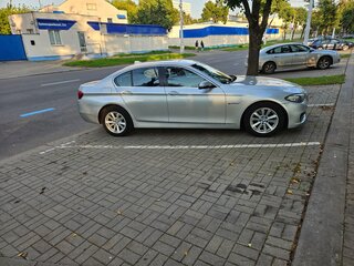 2013 BMW 5 серии 520i VI (F10/F11/F07) Рестайлинг, серебристый, 1570000 рублей, вид 5