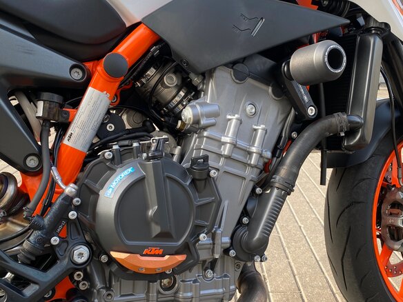 2021 KTM 890 Duke R, белый, 770000 рублей - вид 18