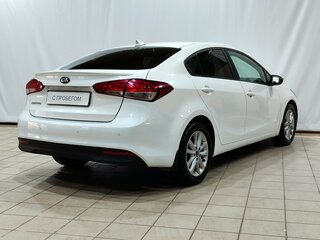 2017 Kia Cerato III Рестайлинг (Classic), белый, 1450000 рублей, вид 4