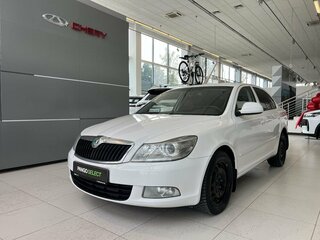 2012 Skoda Octavia II (A5) Рестайлинг, белый, 729000 рублей, вид 1