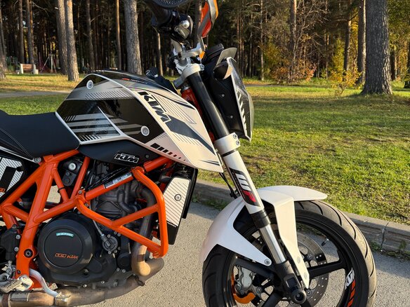 2012 KTM 690 Duke, белый, 425000 рублей - вид 9