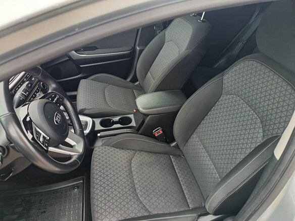 2019 Kia Ceed III, серебристый, 1900000 рублей - вид 3