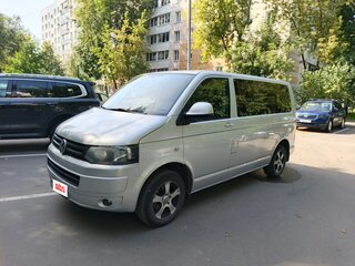 2012 Volkswagen Caravelle T5 Рестайлинг, серебристый, 1800000 рублей, вид 2