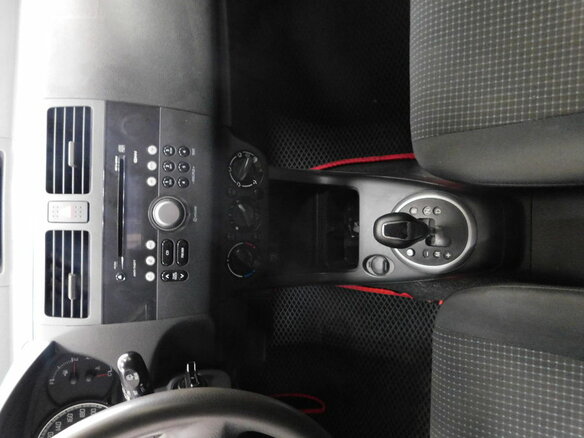 2007 Suzuki Swift AMT III, красный - вид 13