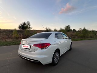2014 Citroen C4 II, белый, 700000 рублей, вид 4
