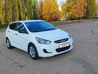 2014 Hyundai Solaris I, белый, 750000 рублей, вид 1