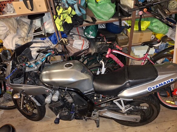 1997 Yamaha FZ400, серебристый - вид 7