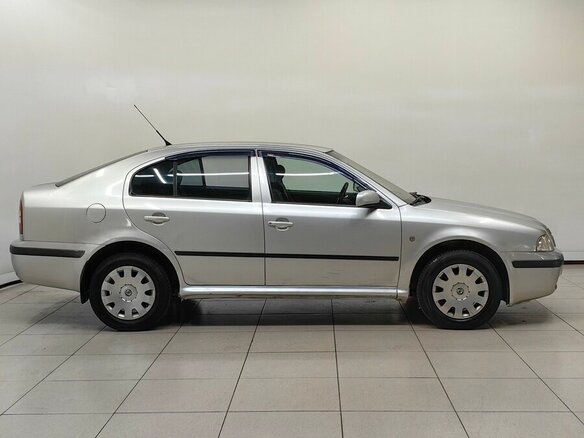 2008 Skoda Octavia II (A5), серебристый - вид 4
