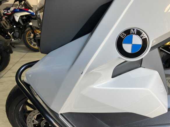 2021 BMW C 400 GT, белый, 760000 рублей - вид 2