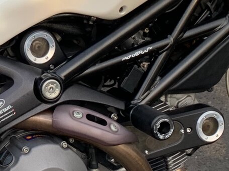 2009 Ducati Monster 696, белый, 450000 рублей, вид 3