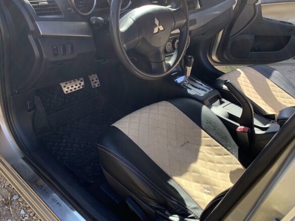 2007 Mitsubishi Lancer X, бежевый, 580000 рублей - вид 8