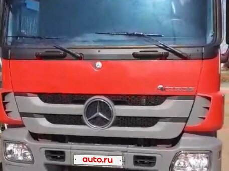 2017 Mercedes-Benz Actros, красный, 6500000 рублей, вид 1