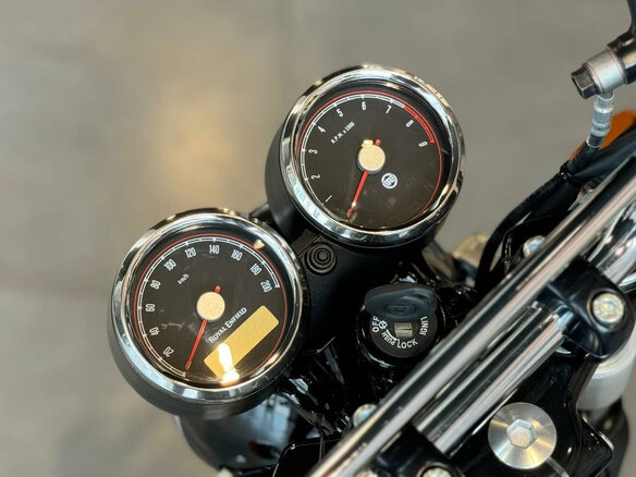 2026 Royal Enfield Interceptor 650, чёрный, 699000 рублей - вид 12