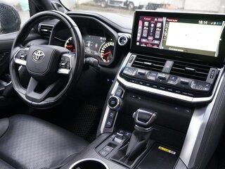 2021 Toyota Land Cruiser 300 Series, чёрный, 12600000 рублей, вид 4