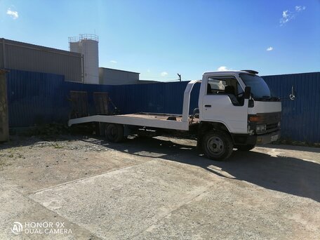 1991 Toyota Dyna, белый, 1500000 рублей, вид 2