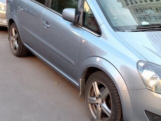 2011 Opel Zafira B Рестайлинг, голубой, 820000 рублей, вид 2