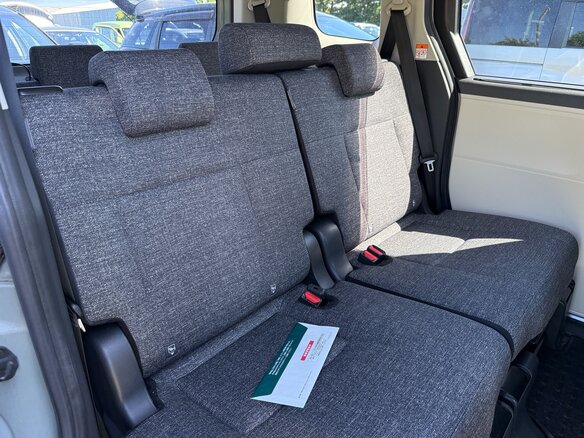 2022 Toyota Sienta III, коричневый, 1350000 рублей - вид 12