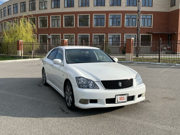 2004 Toyota Crown XII (S180), белый, 1699999 рублей - вид 2