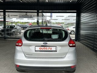 2017 Ford Focus III Рестайлинг, серебристый, 1250000 рублей, вид 2