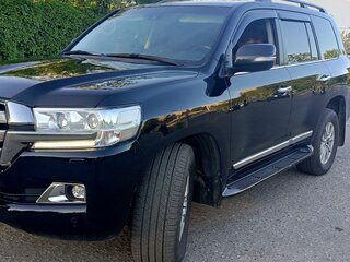 2016 Toyota Land Cruiser 200 Series Рестайлинг 2, чёрный, 4950000 рублей, вид 1