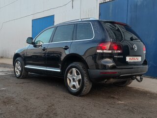 2007 Volkswagen Touareg I Рестайлинг, чёрный, 999999 рублей, вид 3