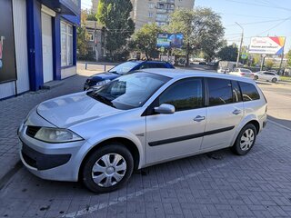 2006 Renault Megane II Рестайлинг, серебристый, 500000 рублей, вид 1