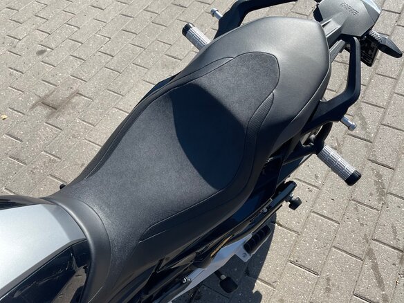 2021 BMW F 900 R, чёрный, 1050000 рублей - вид 12