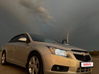 2011 Chevrolet Cruze I, серебристый, 880000 рублей, вид 1