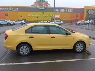 2017 Skoda Rapid I, жёлтый, 950000 рублей, вид 2