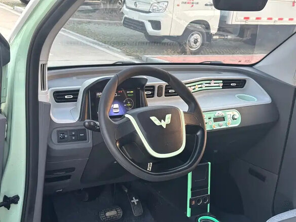 2023 Wuling Mini EV 9 kWh II, зелёный, 700000 рублей - вид 12