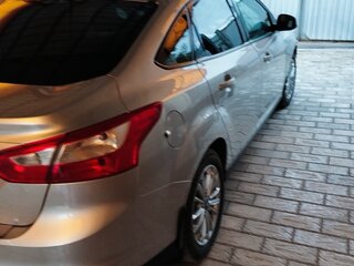 2011 Ford Focus III, серебристый, 900000 рублей, вид 3