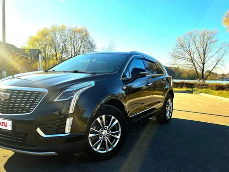 2021 Cadillac XT5 I Рестайлинг, чёрный, 3600000 рублей, вид 1