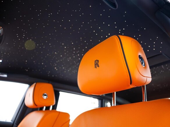 2023 Rolls-Royce Phantom Extended VIII Рестайлинг (Series II), серебристый, 50000000 рублей - вид 19