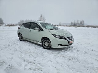 2019 Nissan Leaf II (ZE1), зелёный, 1780000 рублей, вид 2