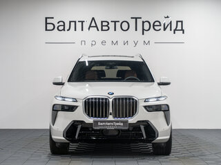 2026 BMW X7 40i I (G07) Рестайлинг, белый, 16350000 рублей, вид 5