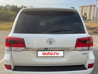 2015 Toyota Land Cruiser 200 Series Рестайлинг 2, белый, 5100000 рублей, вид 5