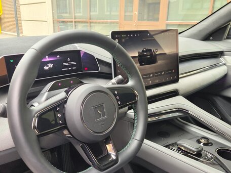 2023 Zeekr 001 100 kWh I, чёрный, 5790000 рублей, вид 4