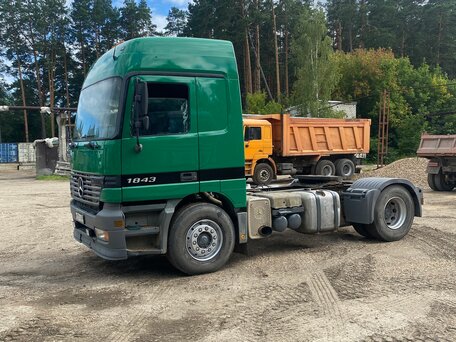 2003 Mercedes-Benz Actros, зелёный, 1300000 рублей, вид 4