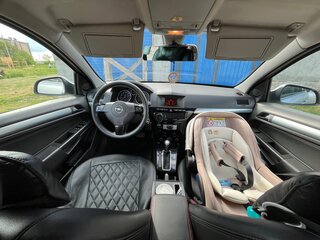 2011 Opel Astra H Рестайлинг, серебристый, 630000 рублей, вид 5
