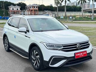 2023 Volkswagen Tiguan II Рестайлинг, белый, 2350000 рублей, вид 3