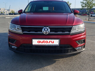 2017 Volkswagen Tiguan II, красный, 2750000 рублей, вид 3
