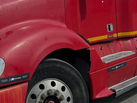 2003 Freightliner Columbia, красный, 1700000 рублей - вид 14