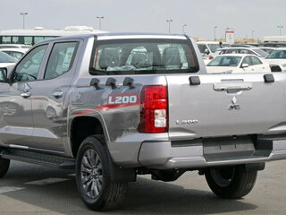 2025 Mitsubishi L200 VI, серебристый, 4390000 рублей, вид 3