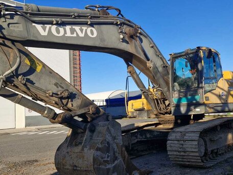 2012 Volvo EC, жёлтый, 2399740 рублей, вид 2