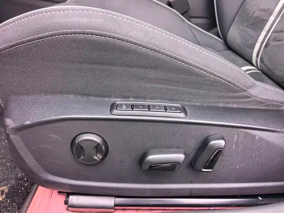 2022 Volkswagen Golf VIII, чёрный, 1710000 рублей - вид 16