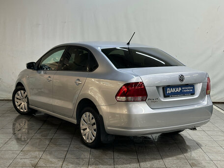 2013 Volkswagen Polo V, серебристый, 670000 рублей, вид 4