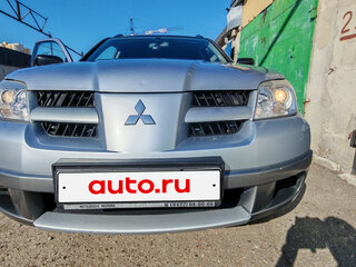 2006 Mitsubishi Outlander I, серебристый, 610000 рублей, вид 2
