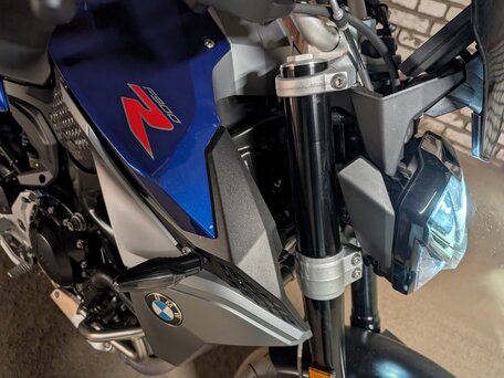 2020 BMW F 900 R, синий, 1200000 рублей, вид 3