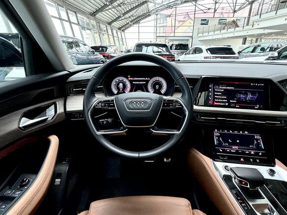 2023 Audi Q6 50 TFSI, чёрный, 6900000 рублей - вид 24